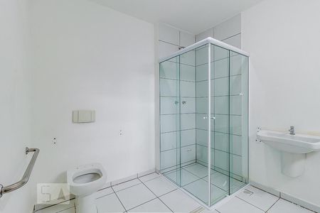 Banheiro de kitnet/studio para alugar com 1 quarto, 33m² em Brás, São Paulo