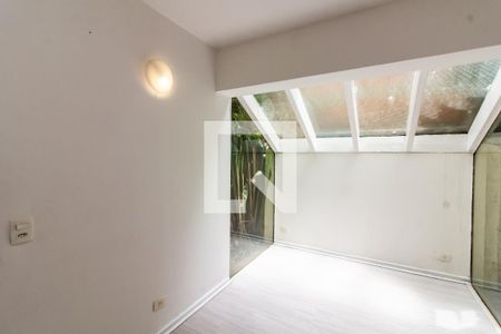 Sala de casa de condomínio à venda com 4 quartos, 218m² em Jardim Bonfiglioli, São Paulo