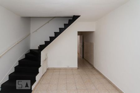 Sala de casa para alugar com 2 quartos, 72m² em Vila Santo Estevão, São Paulo