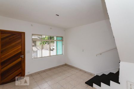 Sala de casa para alugar com 2 quartos, 72m² em Vila Santo Estevão, São Paulo