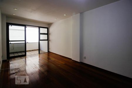 Sala de apartamento para alugar com 2 quartos, 84m² em Recreio dos Bandeirantes, Rio de Janeiro