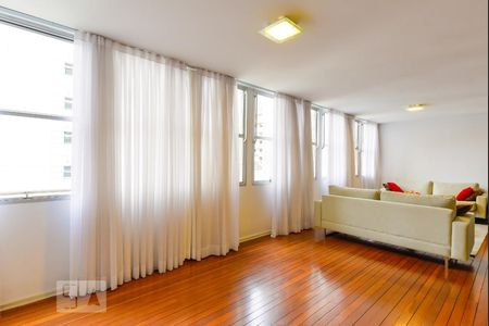 Apartamento à venda com 226m², 3 quartos e 2 vagasSala