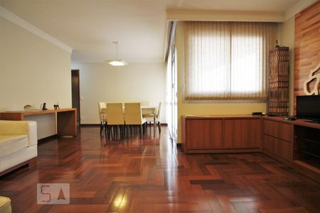 Sala de apartamento à venda com 4 quartos, 140m² em Vila Suzana, São Paulo