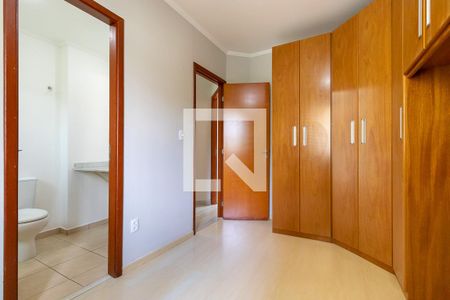 Quarto 1 - Suíte de apartamento para alugar com 3 quartos, 74m² em Mansões Santo Antônio, Campinas