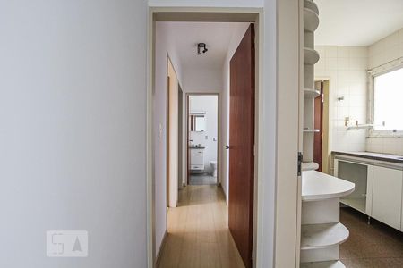 Corredor de apartamento para alugar com 2 quartos, 74m² em Vila Industrial, Campinas