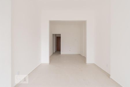 Sala/Quarto de kitnet/studio para alugar com 1 quarto, 30m² em Centro, Rio de Janeiro