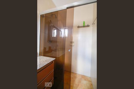 Banheiro do quarto 1 de casa à venda com 6 quartos, 380m² em Vila Lúcia, São Paulo