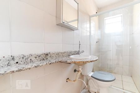 Banheiro de casa para alugar com 2 quartos, 100m² em Vila Medeiros, São Paulo