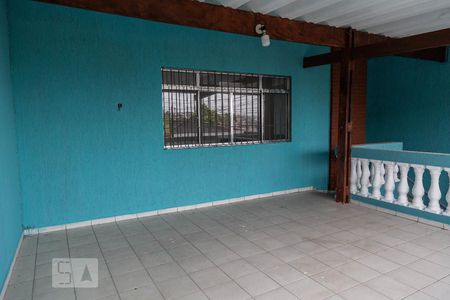 Varanda de casa à venda com 4 quartos, 150m² em Itaquera, São Paulo