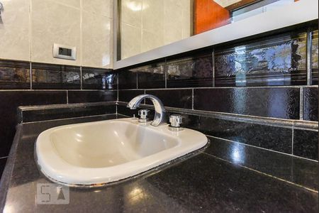 Apartamento à venda com 180m², 4 quartos e 3 vagas Apartamento à venda com 180m², 4 quartos e 3 vagasBanheiro da Suíte 3