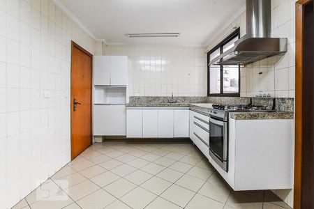 Apartamento à venda com 180m², 4 quartos e 3 vagas Apartamento à venda com 180m², 4 quartos e 3 vagasCozinha