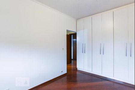 Apartamento à venda com 180m², 4 quartos e 3 vagas Apartamento à venda com 180m², 4 quartos e 3 vagasSuíte 2