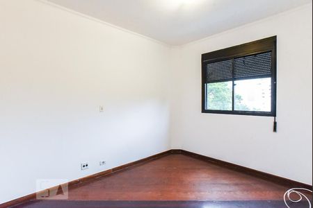Apartamento à venda com 180m², 4 quartos e 3 vagas Apartamento à venda com 180m², 4 quartos e 3 vagasSuíte 2