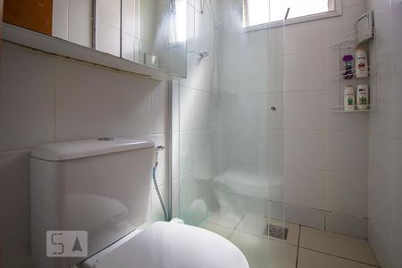 Banheiro de apartamento para alugar com 2 quartos, 53m² em Caiçaras, Belo Horizonte