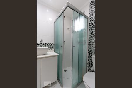 Banheiro de apartamento para alugar com 2 quartos, 57m² em Jardim Ampliação, São Paulo