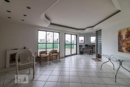 Apartamento à venda com 315m², 3 quartos e 3 vagas Apartamento à venda com 315m², 3 quartos e 3 vagasTerraço