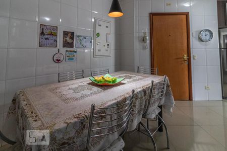 Apartamento à venda com 315m², 3 quartos e 3 vagas Apartamento à venda com 315m², 3 quartos e 3 vagasCozinha