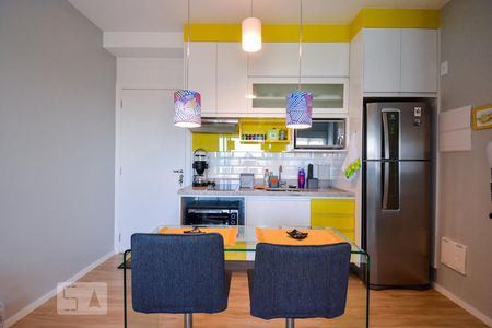 Cozinha de apartamento para alugar com 1 quarto, 30m² em Sumarezinho, São Paulo