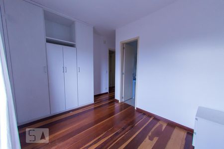 Suite de casa de condomínio para alugar com 3 quartos, 122m² em Vila Madalena, São Paulo