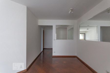 Sala de apartamento para alugar com 3 quartos, 92m² em Jardim Londrina, São Paulo