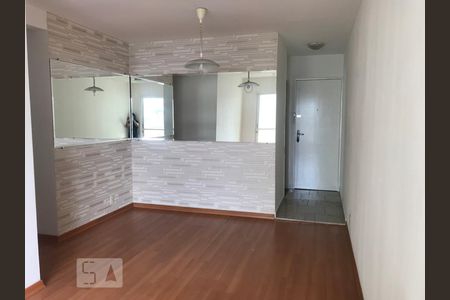 Sala de apartamento para alugar com 3 quartos, 64m² em Vila Graciosa, São Paulo