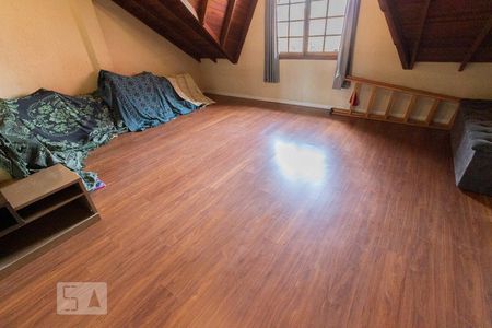 Casa para alugar com 265m², 4 quartos e 2 vagas Casa para alugar com 265m², 4 quartos e 2 vagasQuarto 2 Terceiro Andar