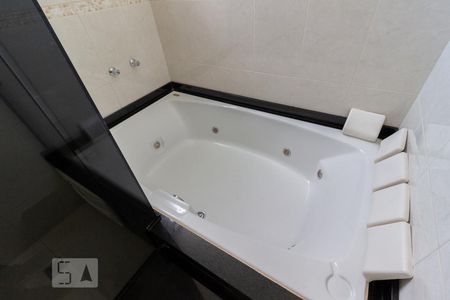 Casa para alugar com 265m², 4 quartos e 2 vagas Casa para alugar com 265m², 4 quartos e 2 vagasQuarto 1 Suíte Terceiro Andar