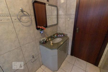 Casa para alugar com 265m², 4 quartos e 2 vagas Casa para alugar com 265m², 4 quartos e 2 vagasBanheiro Segundo Andar