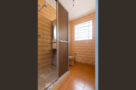 Banheiro Social de casa à venda com 4 quartos, 100m² em Vila Babilônia, São Paulo