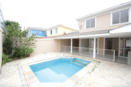 Casa de Condomínio para alugar com 4 quartos, 200m² em Recreio dos Bandeirantes, Rio de Janeiro