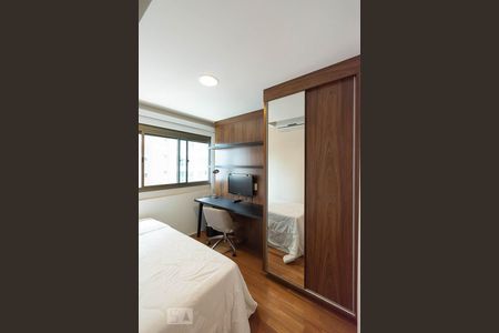 Quarto 1 de apartamento para alugar com 2 quartos, 65m² em Brooklin Paulista, São Paulo