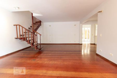 Sala de casa para alugar com 5 quartos, 180m² em Butantã, São Paulo