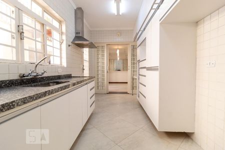 Cozinha de casa para alugar com 5 quartos, 180m² em Butantã, São Paulo