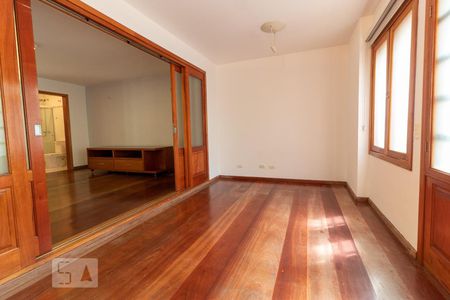 Sala de casa para alugar com 5 quartos, 180m² em Butantã, São Paulo