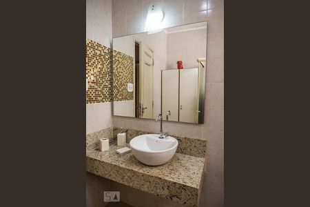 Apartamento para alugar com 94m², 2 quartos e sem vaga Apartamento para alugar com 94m², 2 quartos e sem vagaBanheiro