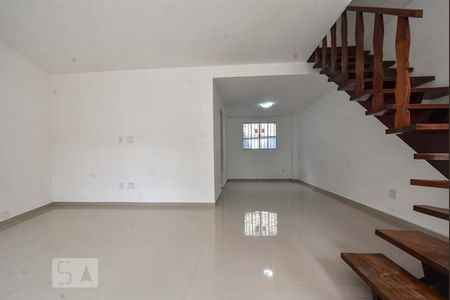 Casa à venda com 125m², 2 quartos e 1 vagaSala