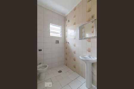 Banheiro de casa à venda com 2 quartos, 120m² em Vila Linda, Santo André