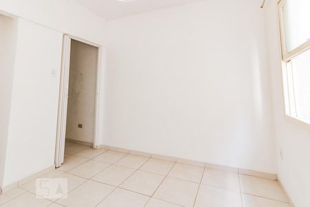 Sala de kitnet/studio para alugar com 1 quarto, 18m² em Centro Histórico, Porto Alegre