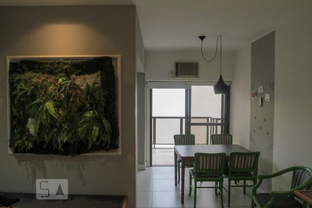 Sala de kitnet/studio para alugar com 1 quarto, 56m² em Leblon, Rio de Janeiro