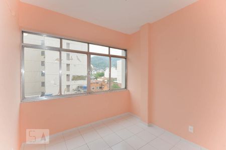 Quarto de apartamento para alugar com 2 quartos, 77m² em Maracanã, Rio de Janeiro