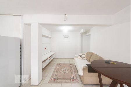 Sala de casa para alugar com 1 quarto, 40m² em Jardim Atlântico, Florianópolis