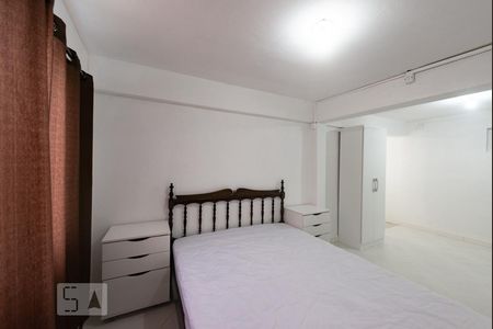 Quarto de casa para alugar com 1 quarto, 40m² em Jardim Atlântico, Florianópolis