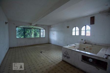 Casa à venda com 2 quartos, 830m² em Carandiru, São Paulo