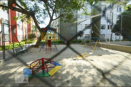Play Ground de apartamento à venda com 1 quarto, 43m² em Vila Nova, Porto Alegre