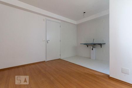 Sala de apartamento para alugar com 2 quartos, 41m² em Itaquera, São Paulo