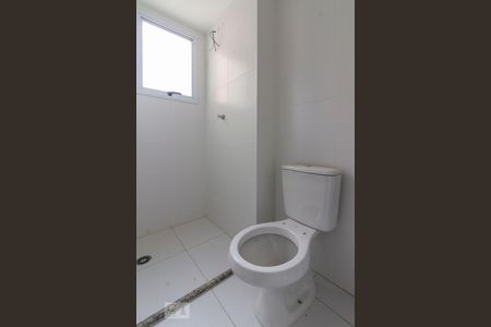 Banheiro de apartamento para alugar com 2 quartos, 41m² em Itaquera, São Paulo