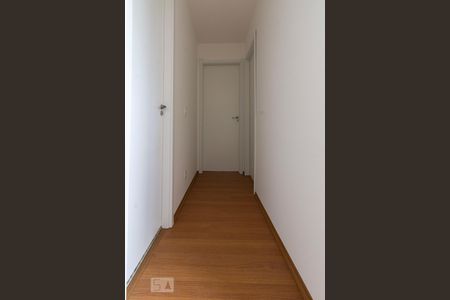 Corredor de apartamento para alugar com 2 quartos, 41m² em Itaquera, São Paulo