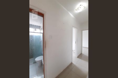 Corredor de apartamento para alugar com 3 quartos, 65m² em Piedade, Rio de Janeiro