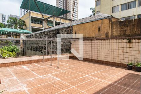 Casa para alugar com 328m², 5 quartos e 3 vagas Casa para alugar com 328m², 5 quartos e 3 vagasVaranda do quarto 2