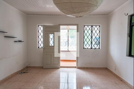 Casa para alugar com 328m², 5 quartos e 3 vagas Casa para alugar com 328m², 5 quartos e 3 vagasSala (casa superior)